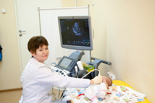 На базе ДПО поликлиники № 68 проводится эхокардиография у детей врачом Робозеровой Натльей Григорьевной.
